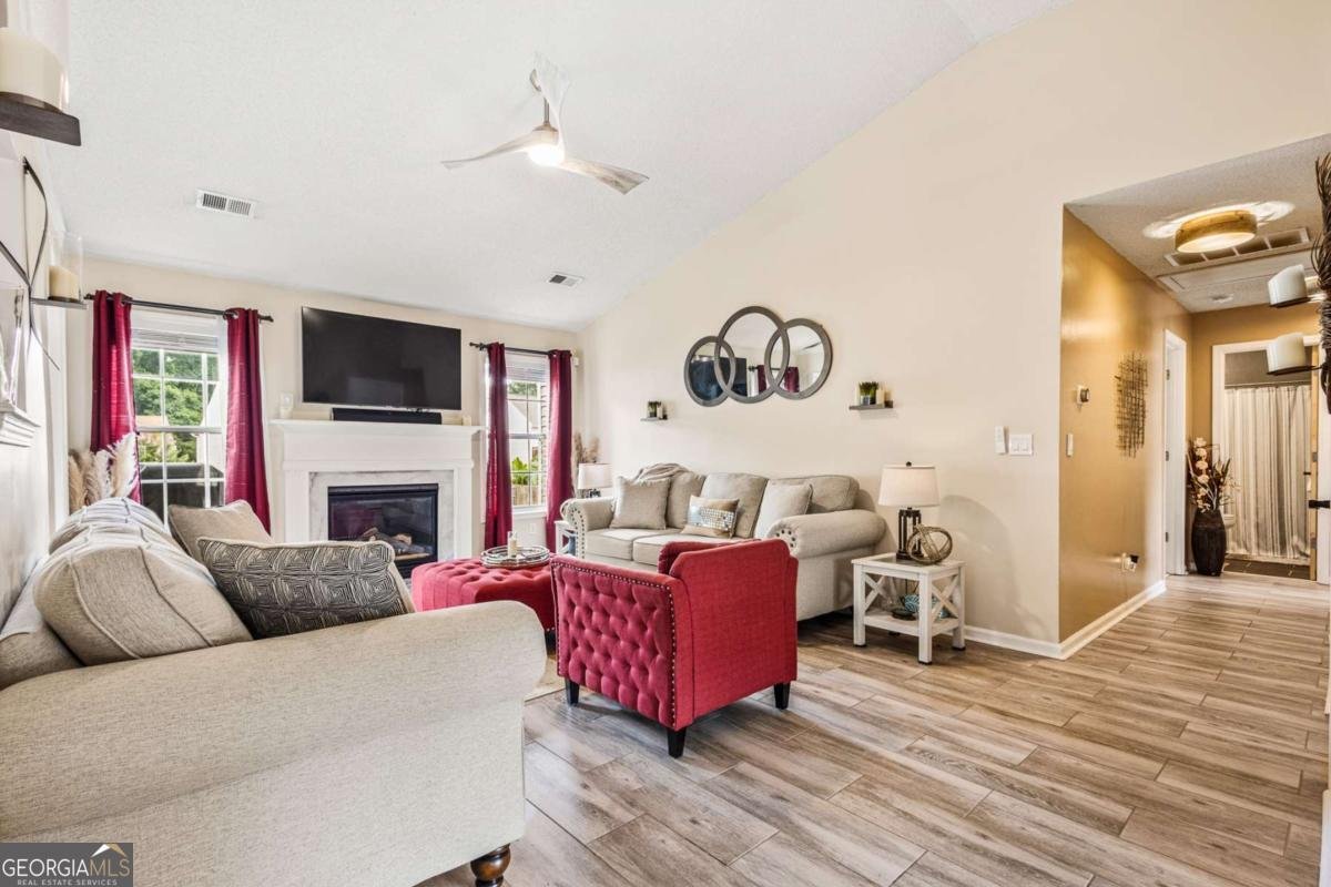 1543 Blossom Drive Atlanta - 3