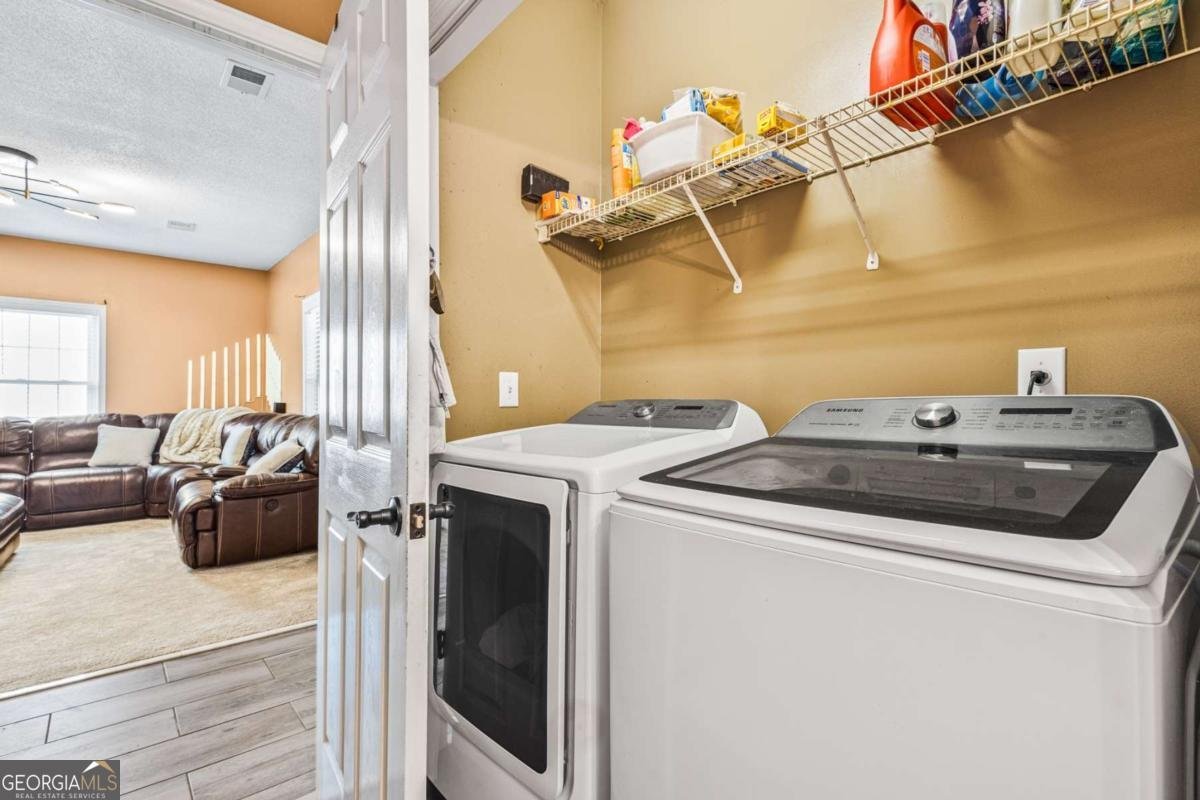 1543 Blossom Drive Atlanta - 31
