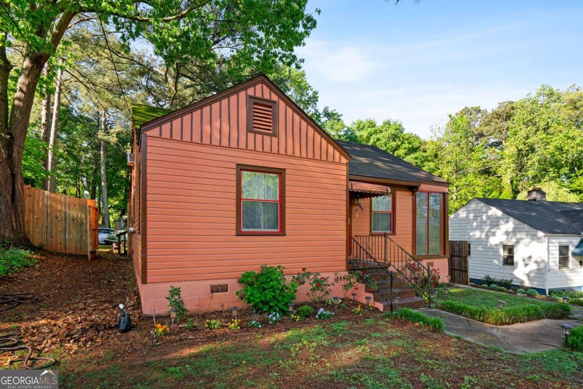 1776 FAIRWAY HILL Drive Atlanta - 2