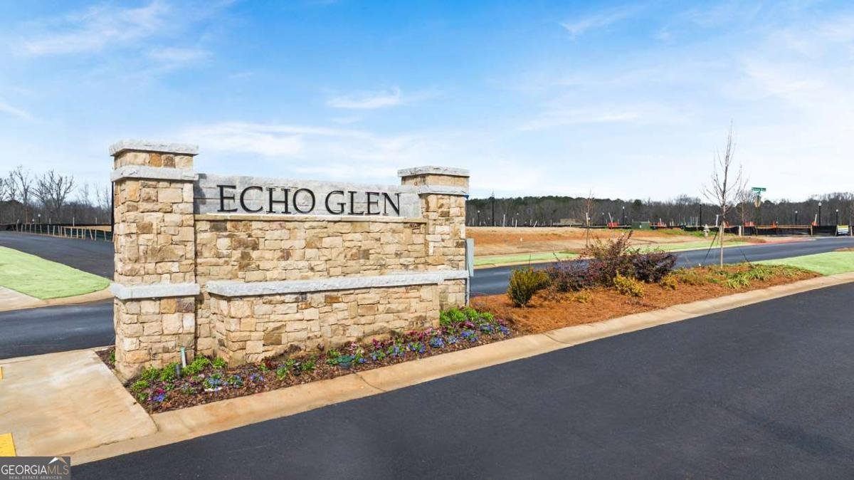 340 Sound Circle Stockbridge - 2