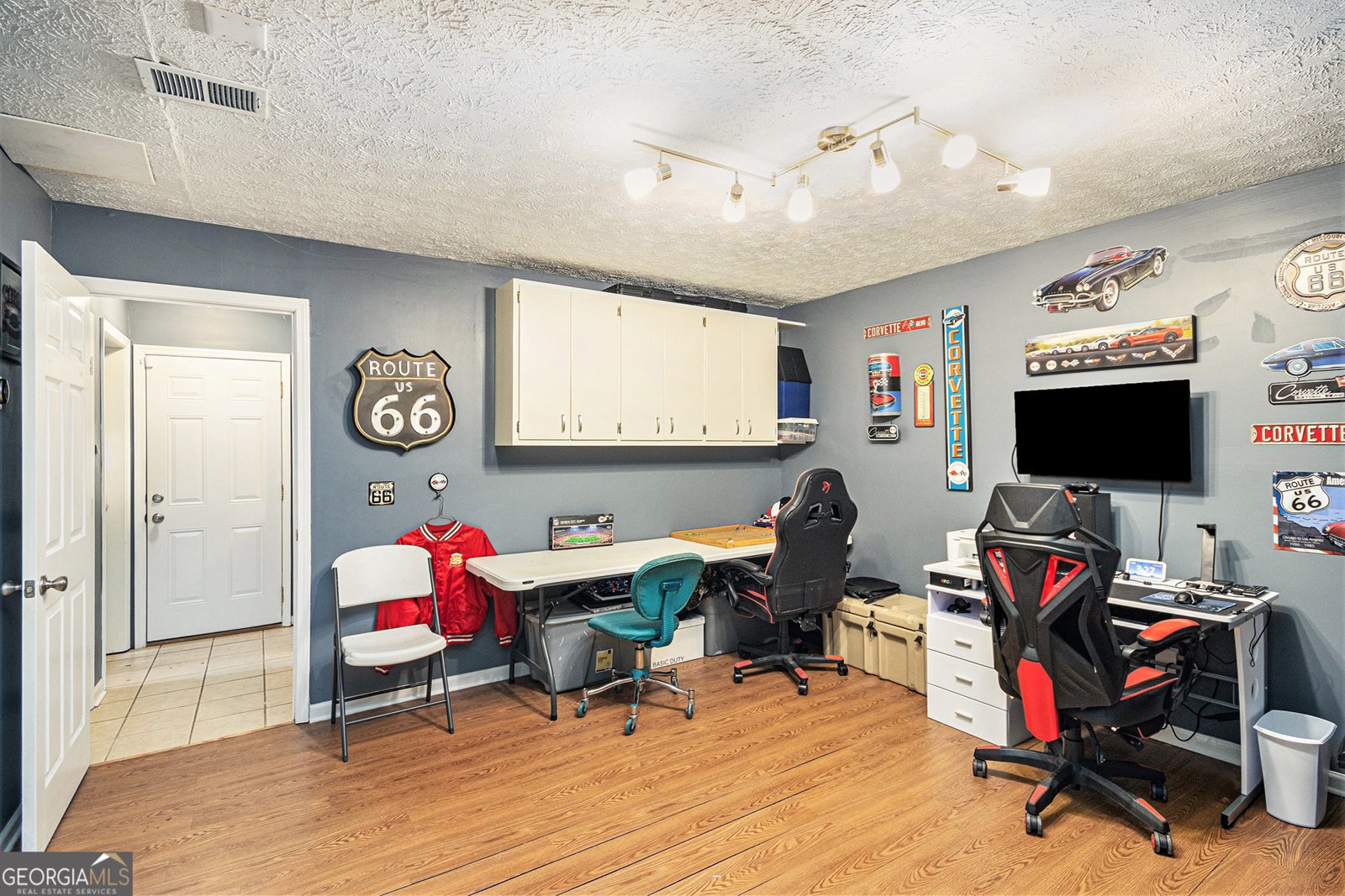 6355 Queens Road Douglasville - 27