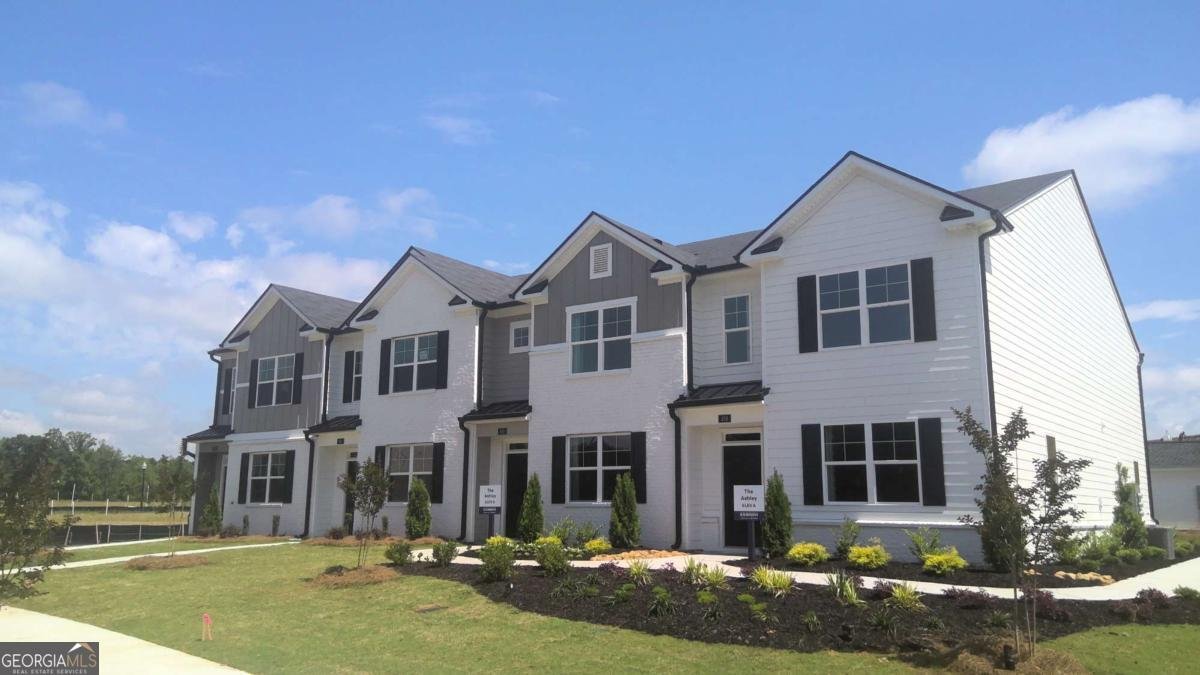 348 Sound Circle Stockbridge - 39