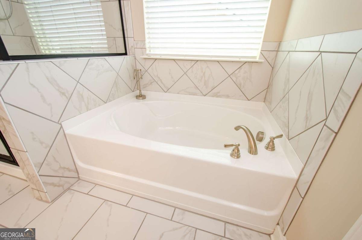 3405 Linstead Court Loganville - 30