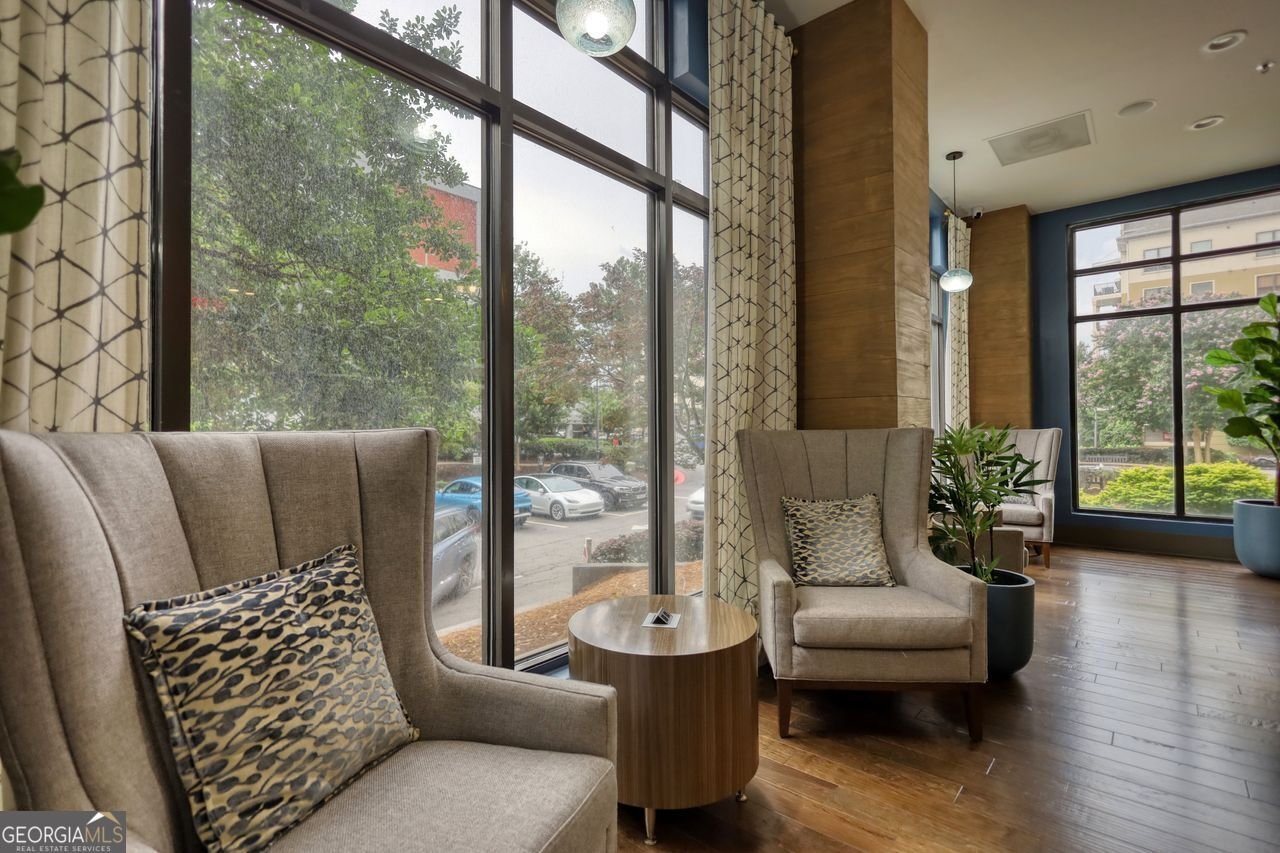 795 HAMMOND Drive Sandy Springs - 18
