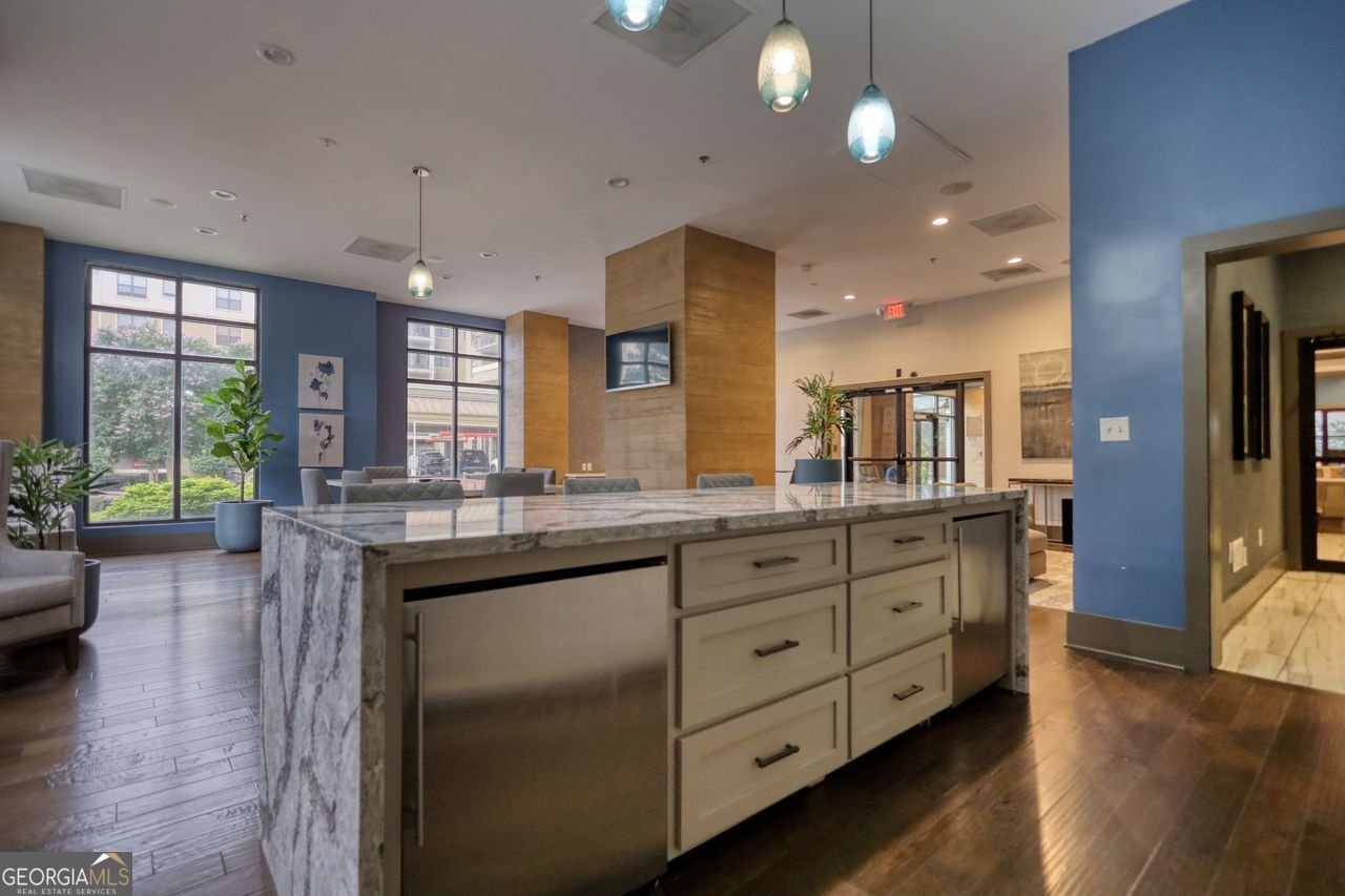 795 HAMMOND Drive Sandy Springs - 21
