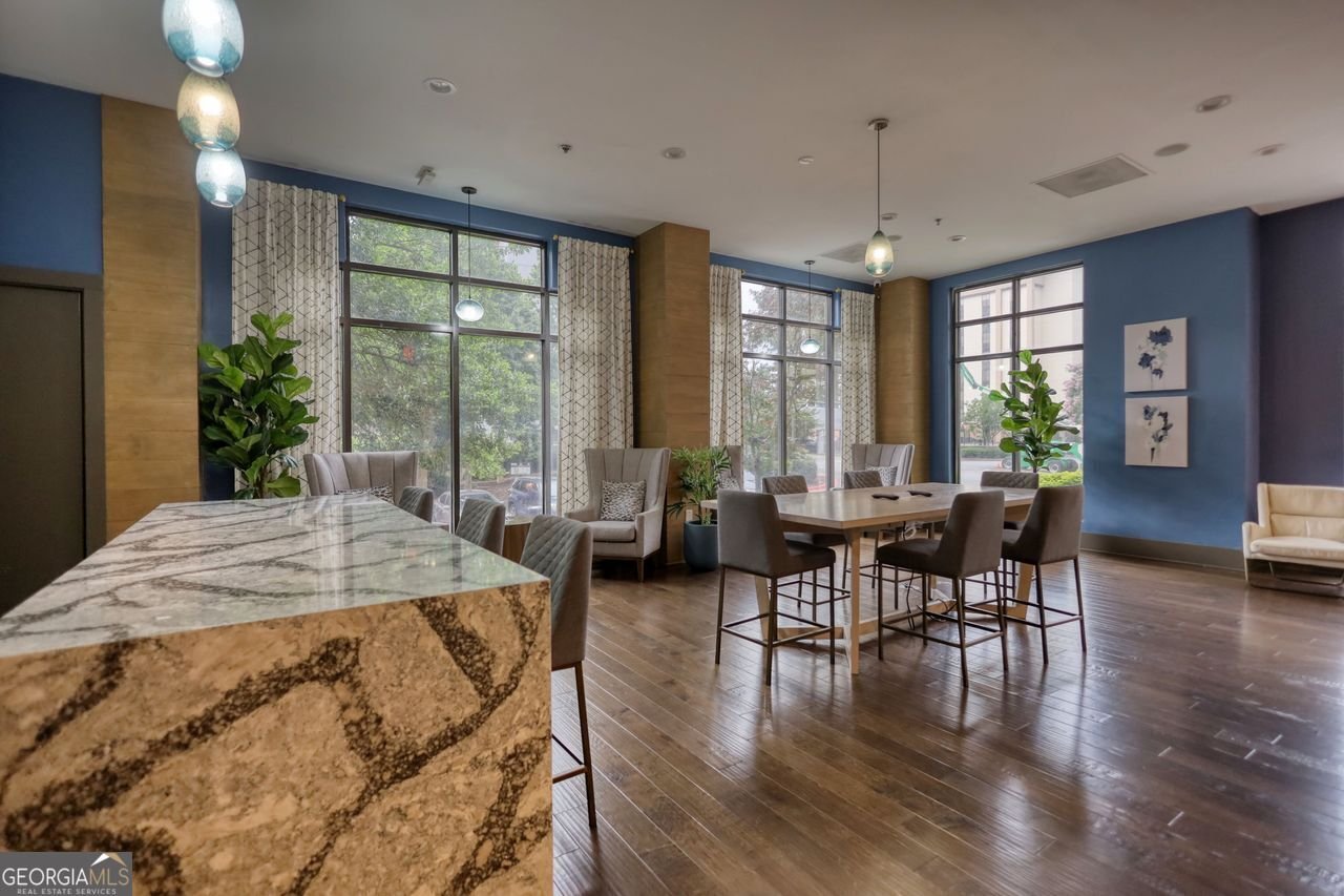 795 HAMMOND Drive Sandy Springs - 22