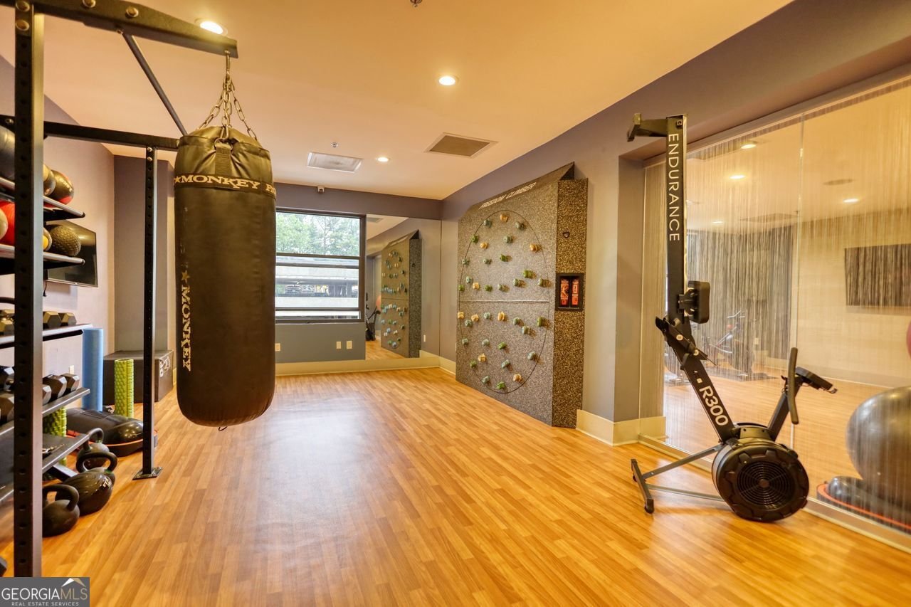 795 HAMMOND Drive Sandy Springs - 30