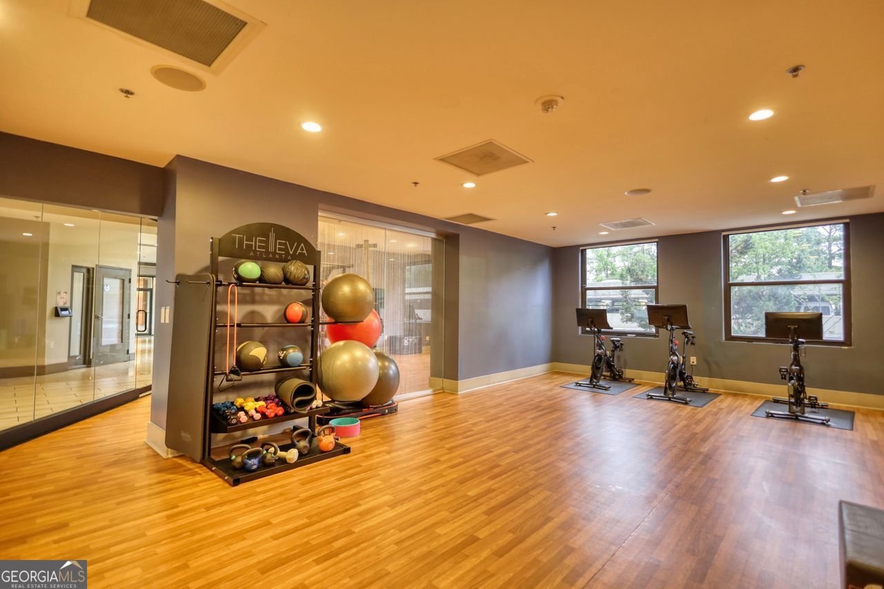 795 HAMMOND Drive Sandy Springs - 31