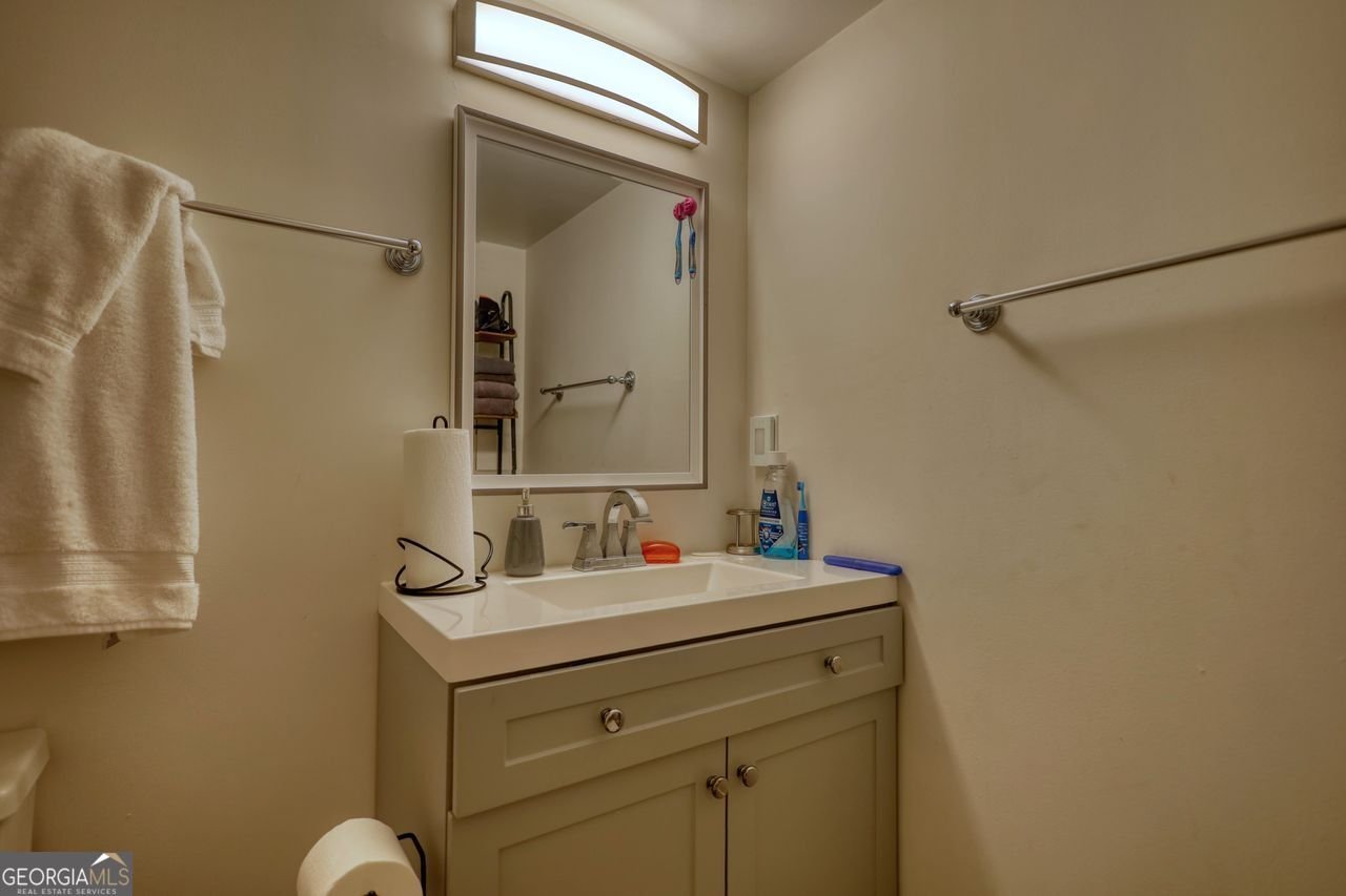 795 HAMMOND Drive Sandy Springs - 44