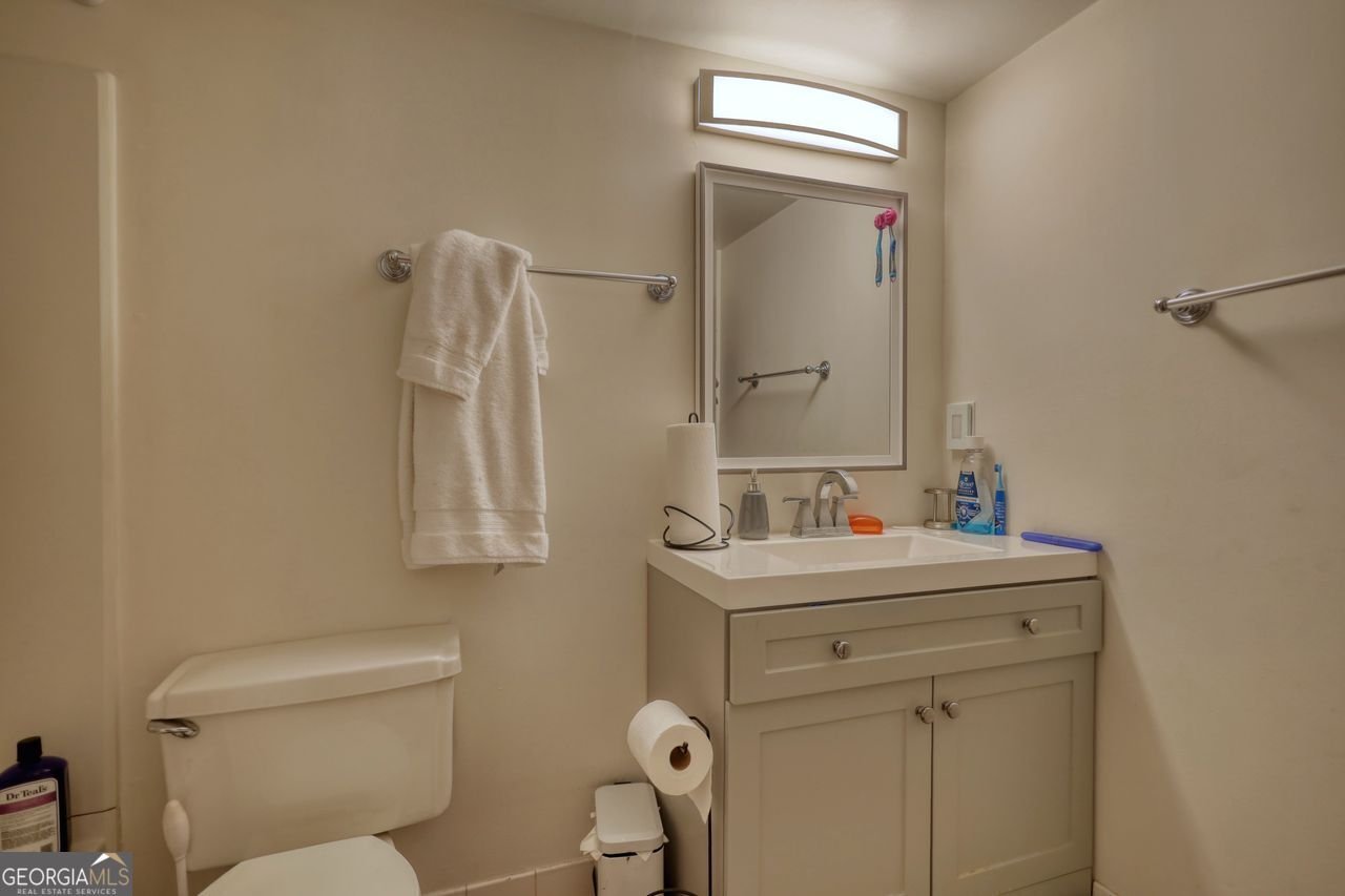 795 HAMMOND Drive Sandy Springs - 45