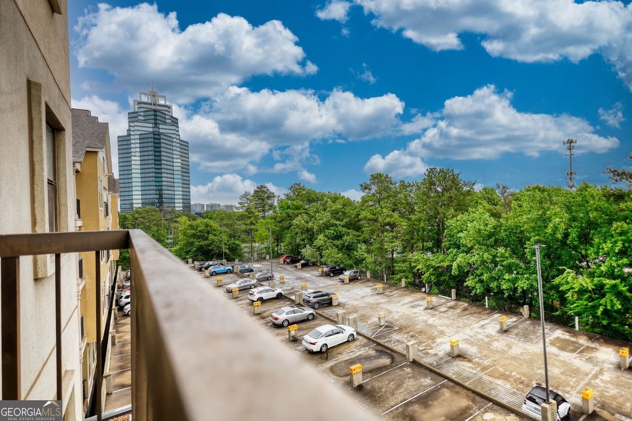 795 HAMMOND Drive Sandy Springs - 47