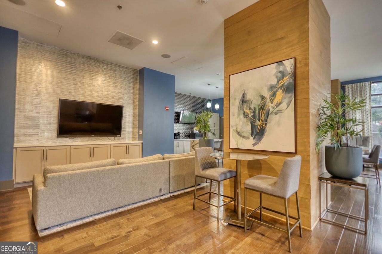 795 HAMMOND Drive Sandy Springs - 5