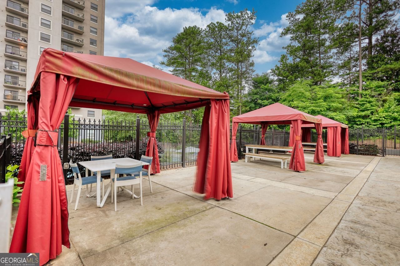 795 HAMMOND Drive Sandy Springs - 9