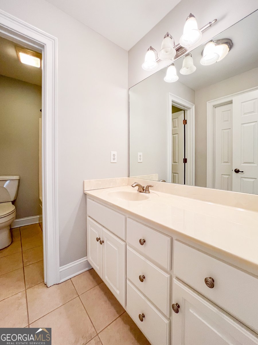 1031 Spring Lake Drive Bishop - 23