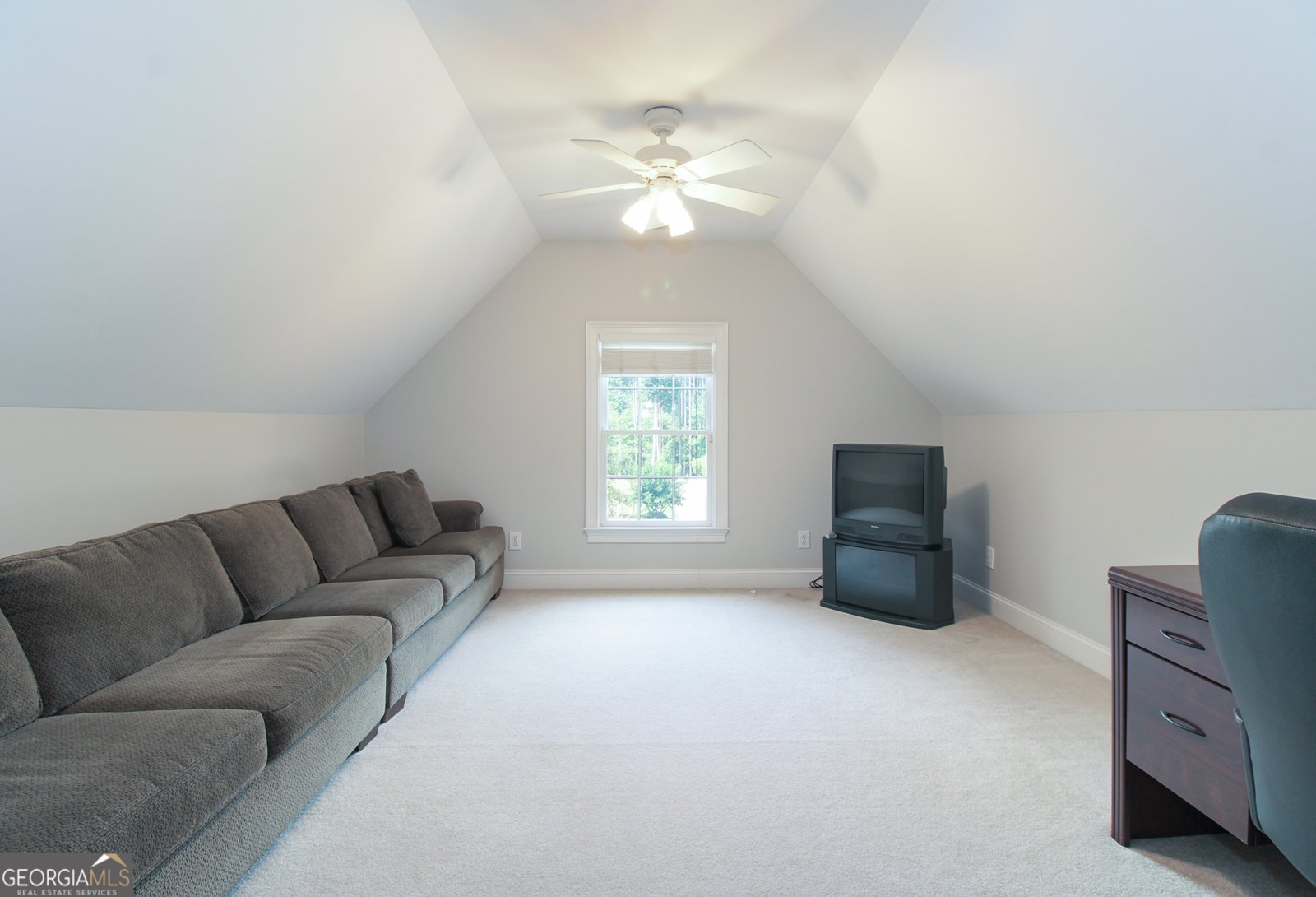 1031 Spring Lake Drive Bishop - 26