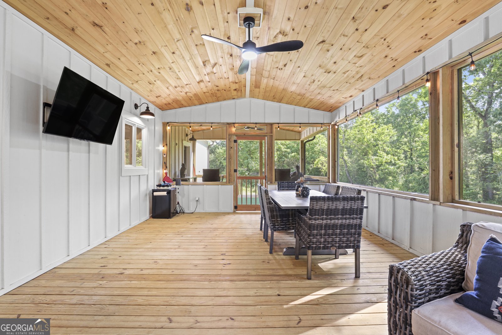 1571 Sunshine Road Toccoa - 24