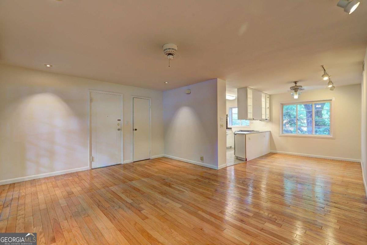 1400 Chalmette Drive Atlanta - 10