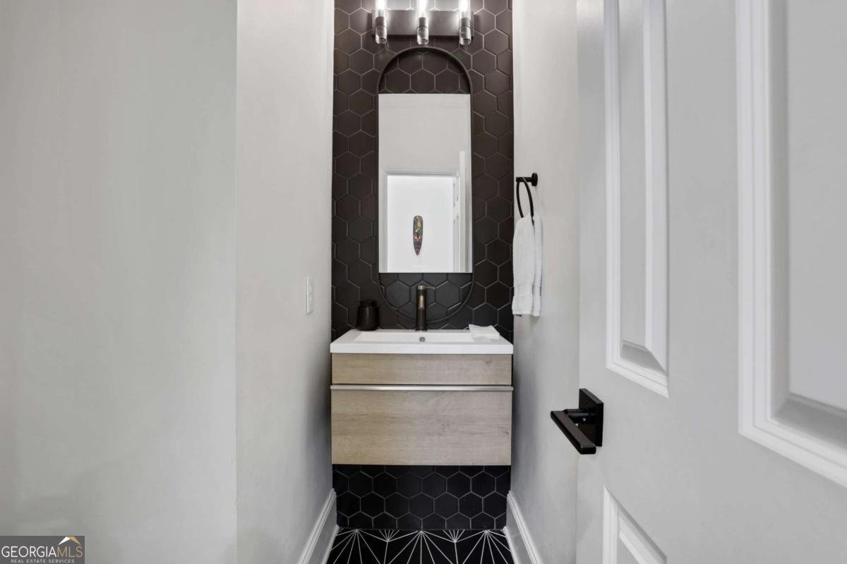 13 Highland Park Lane Atlanta - 24