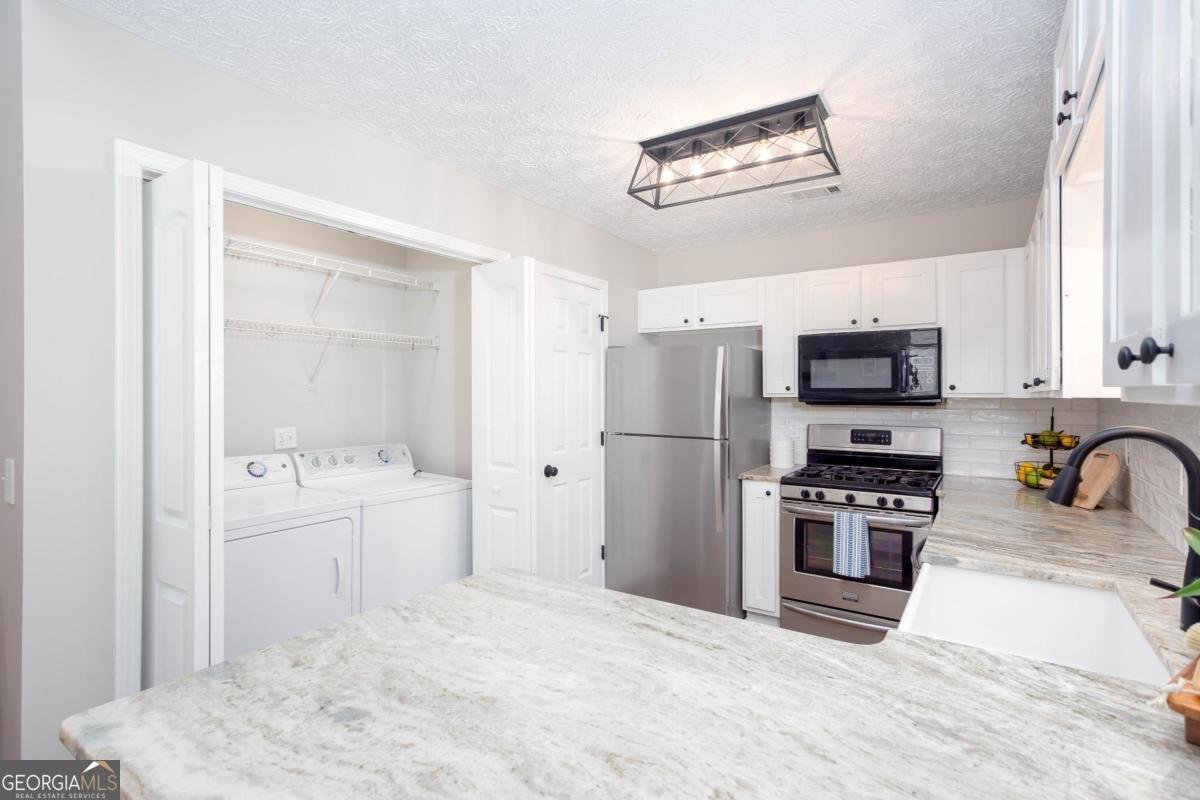 214 Chelsea Court Woodstock - 11