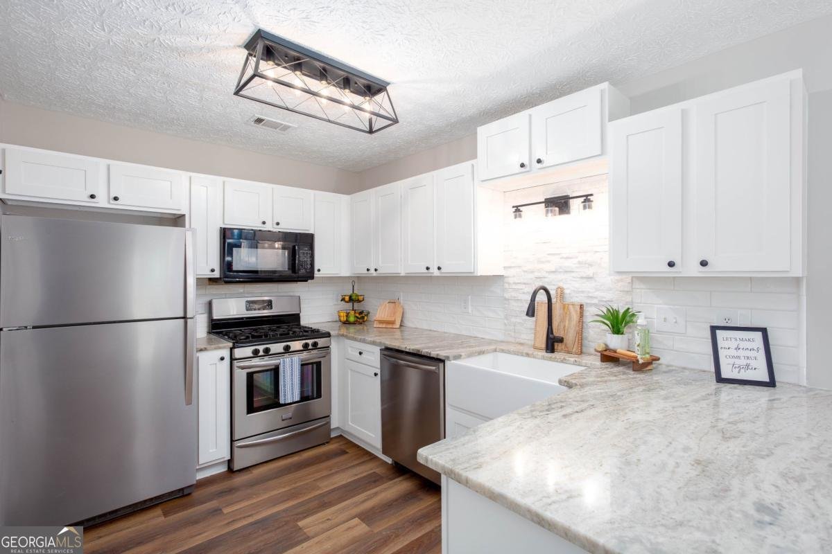 214 Chelsea Court Woodstock - 12