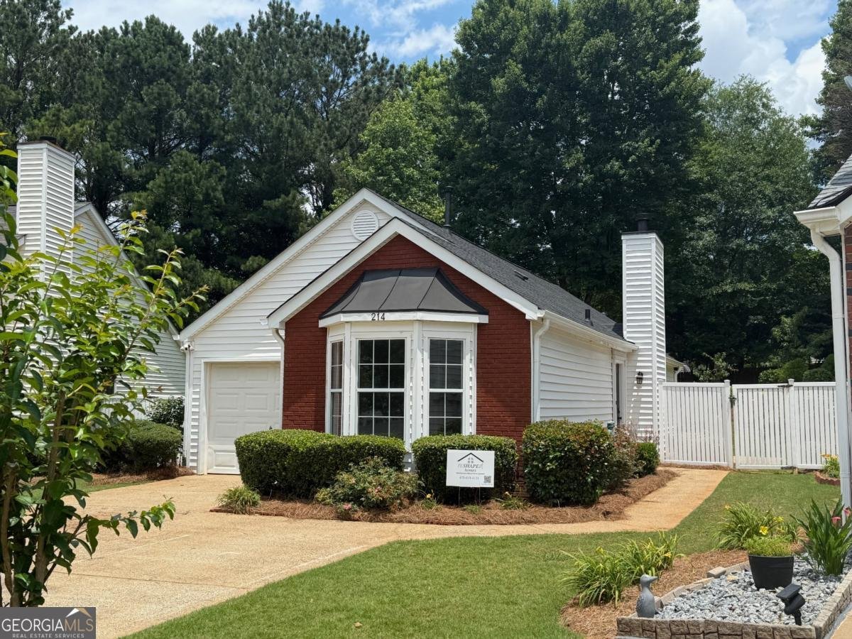 214 Chelsea Court Woodstock - 3