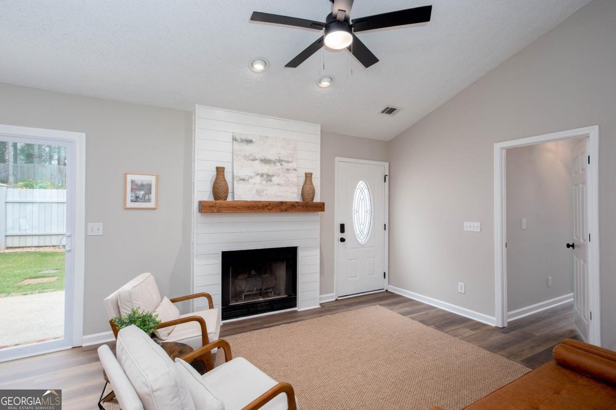 214 Chelsea Court Woodstock - 8