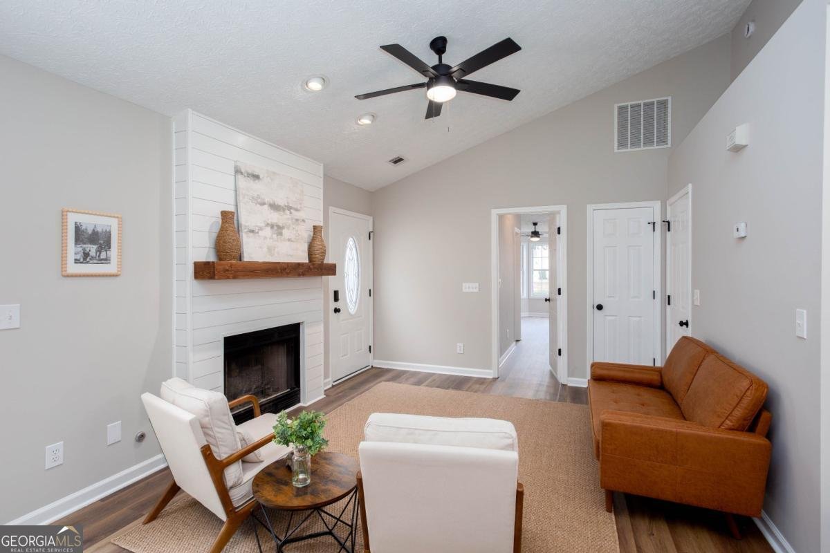 214 Chelsea Court Woodstock - 9