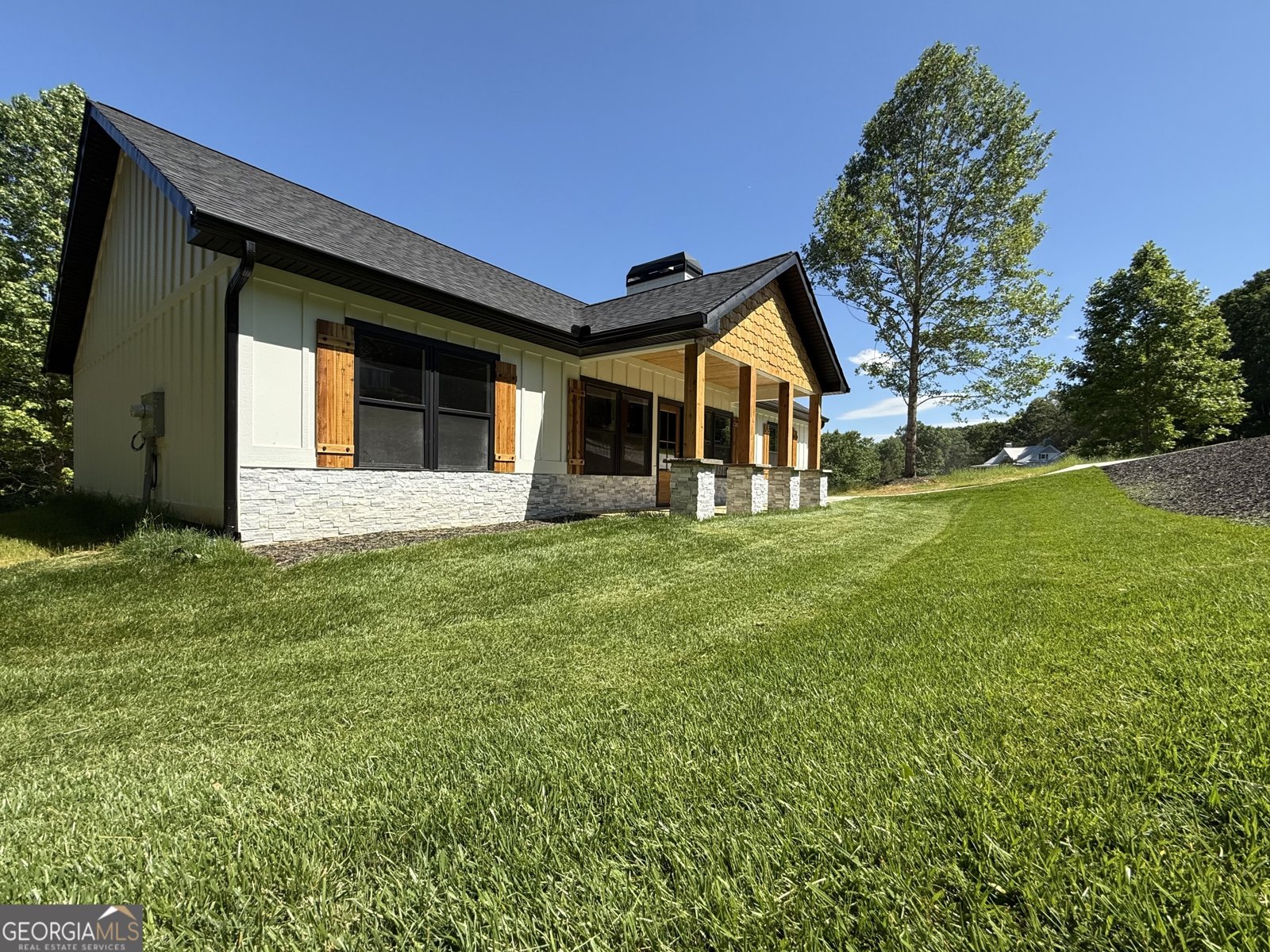 270 Meadow Crest Drive Cleveland - 32