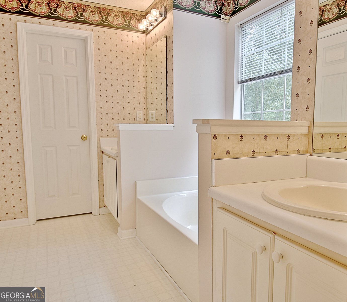 4135 Coursey Lake Road Douglasville - 36