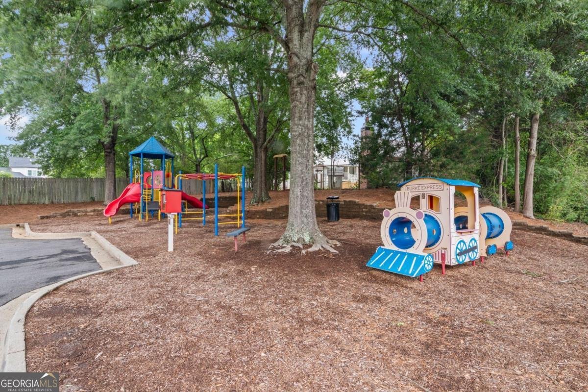 640 Windwalk Drive Roswell - 24
