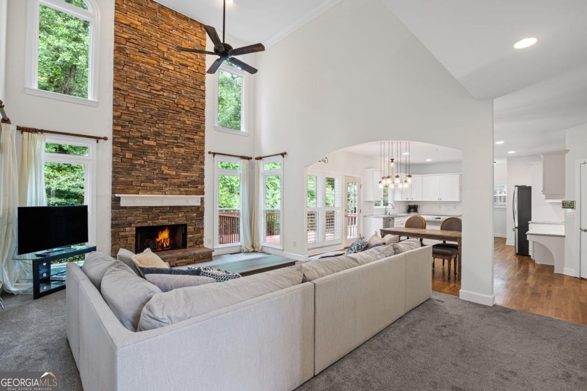 640 Windwalk Drive Roswell - 5