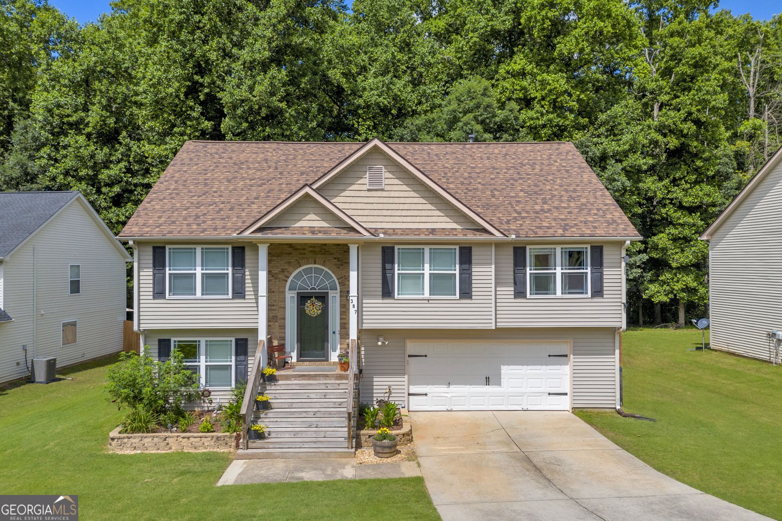 387 Searchlight Drive Winder - 2