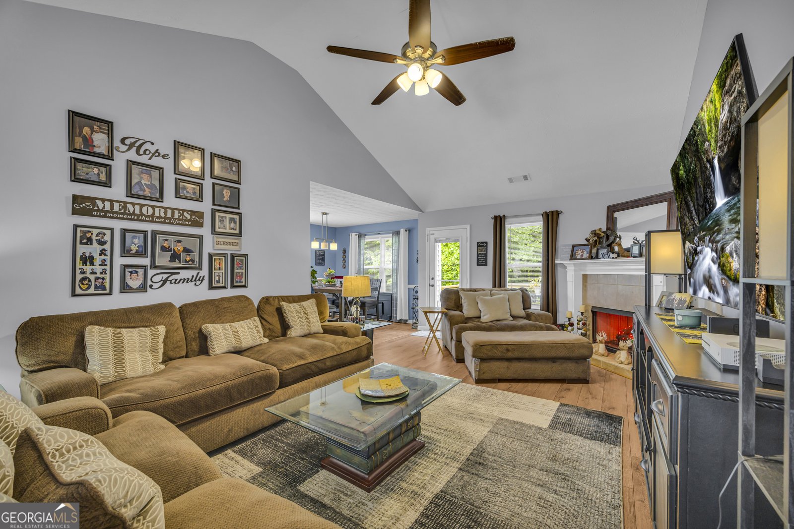 387 Searchlight Drive Winder - 32