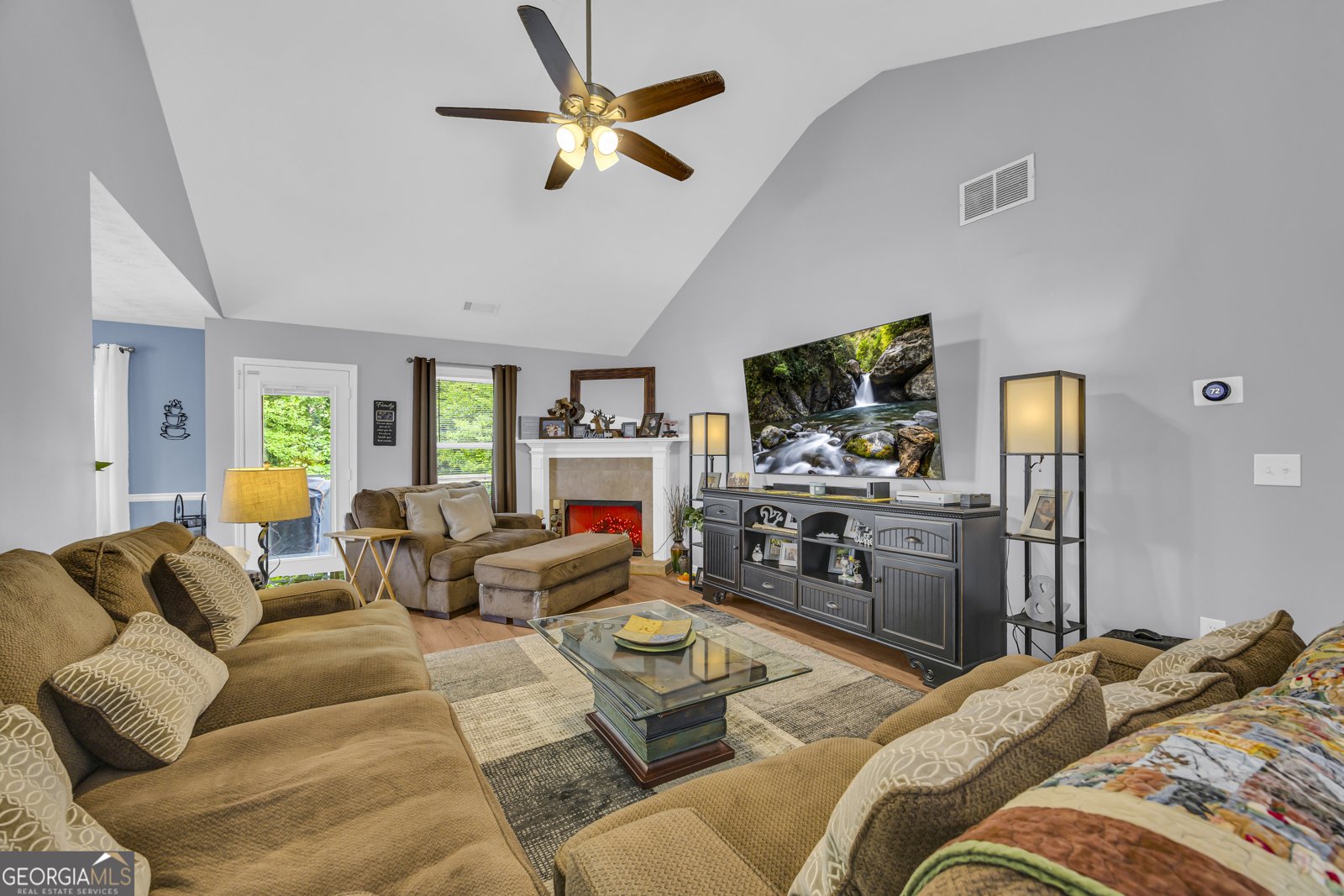 387 Searchlight Drive Winder - 33