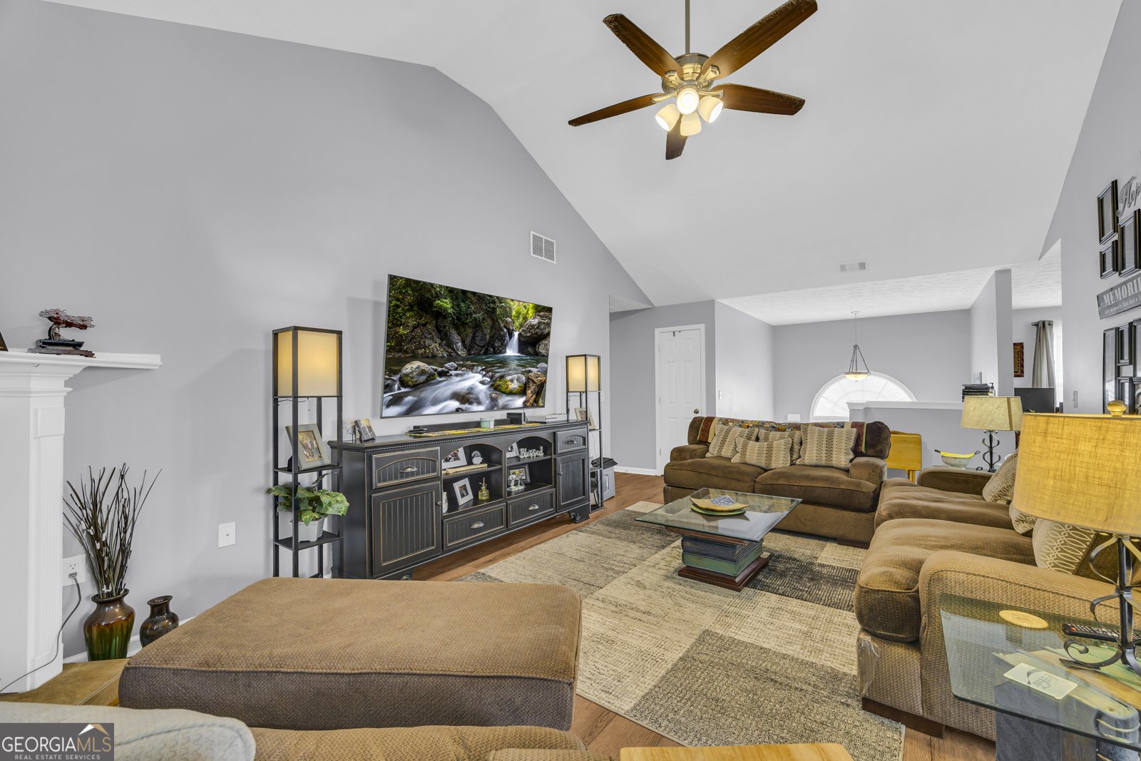 387 Searchlight Drive Winder - 34