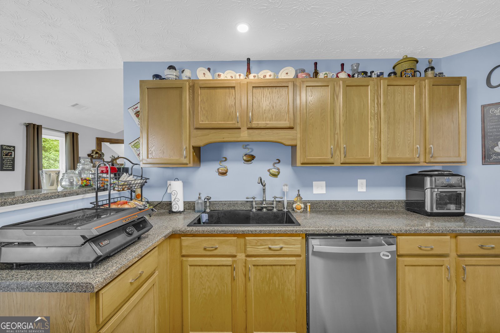 387 Searchlight Drive Winder - 42