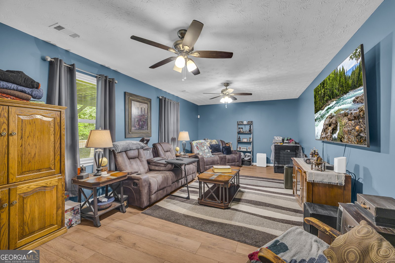 387 Searchlight Drive Winder - 54