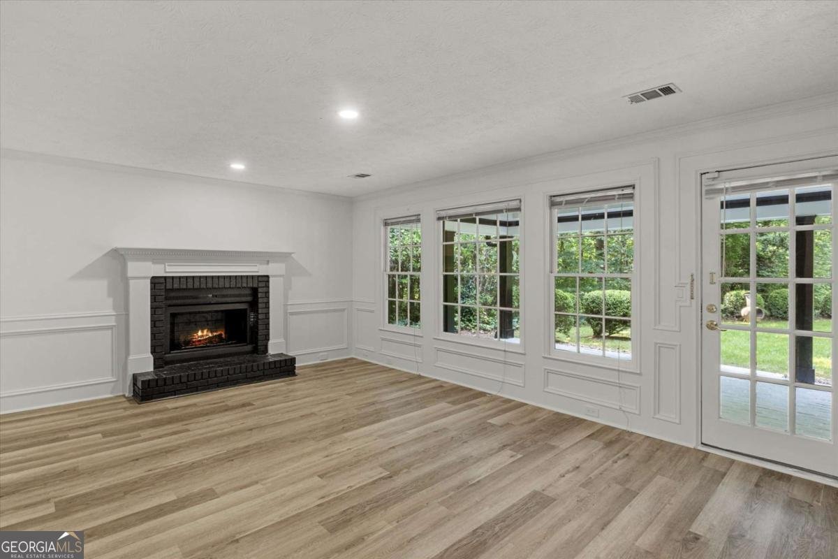 4220 Singing Post Lane Roswell - 11