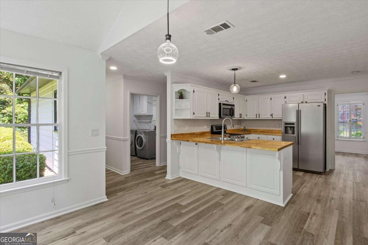 4220 Singing Post Lane Roswell - 24