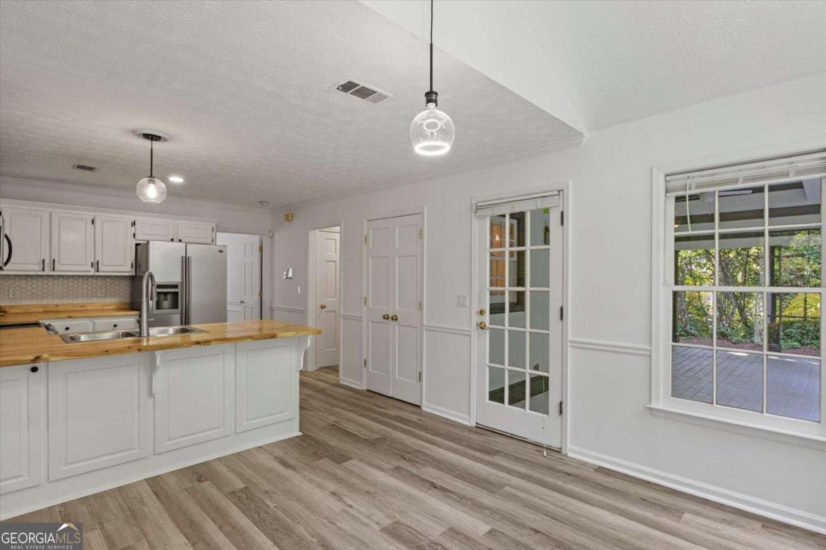 4220 Singing Post Lane Roswell - 25