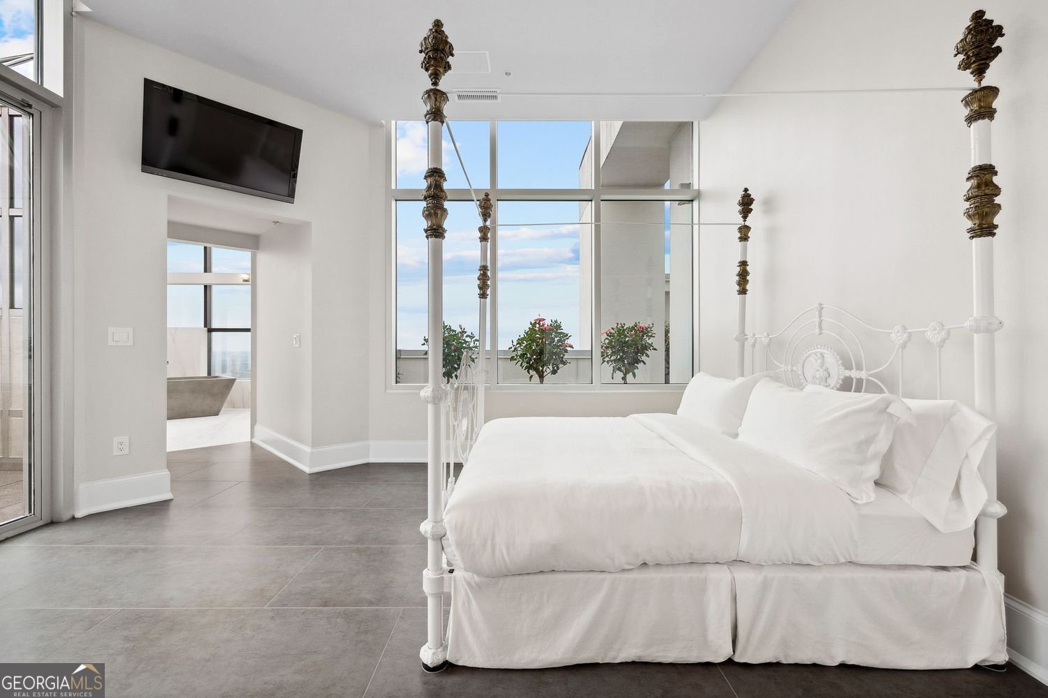 2828 Peachtree Road Atlanta - 1