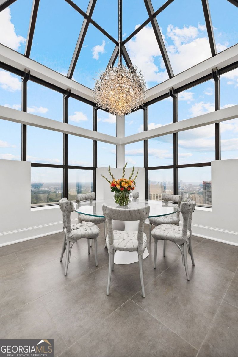 2828 Peachtree Road Atlanta - 19