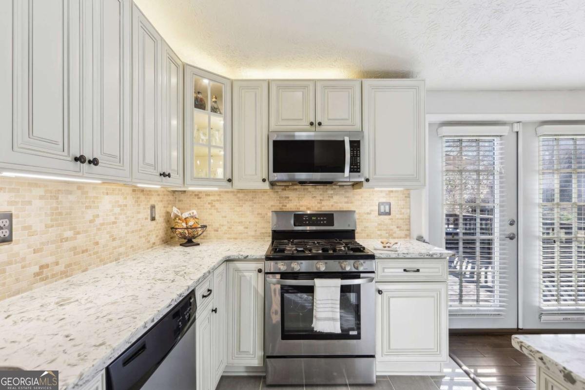 10475 Willow Meadow Circle Alpharetta - 3