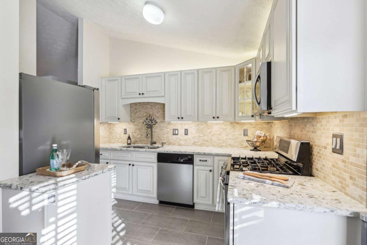10475 Willow Meadow Circle Alpharetta - 5