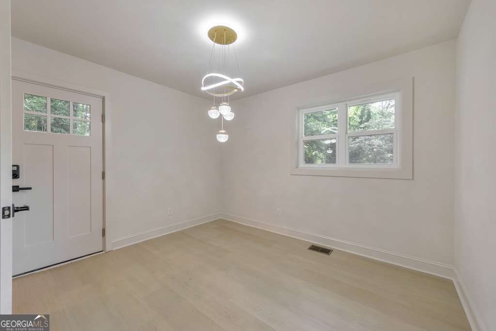 2254 Glendale Drive Decatur - 10