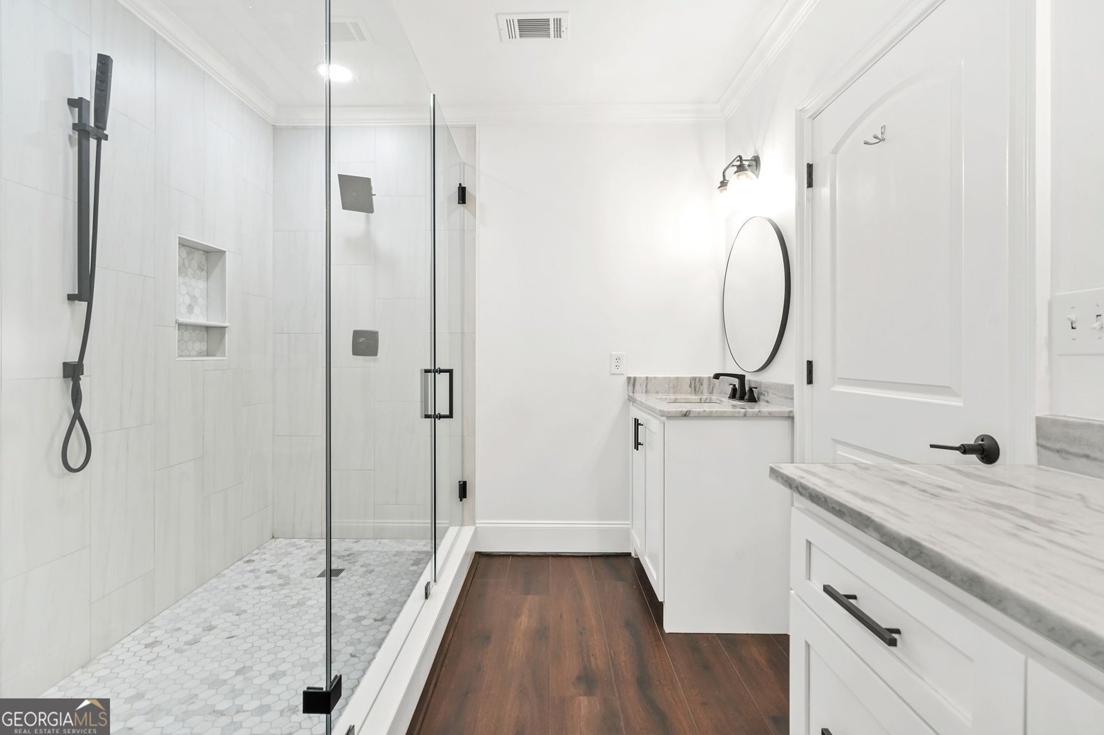 2277 PEACHTREE Road Atlanta - 17