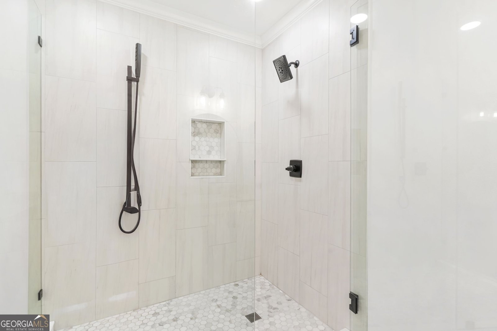 2277 PEACHTREE Road Atlanta - 19