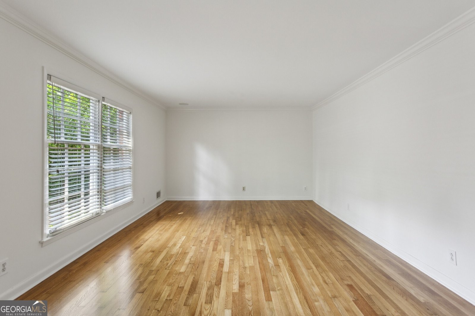 4696 Devonshire Road Dunwoody - 4