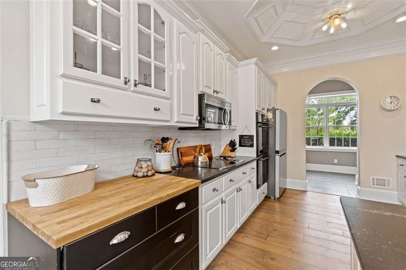 4337 MOUNTAIN VIEW Road Oakwood - 27