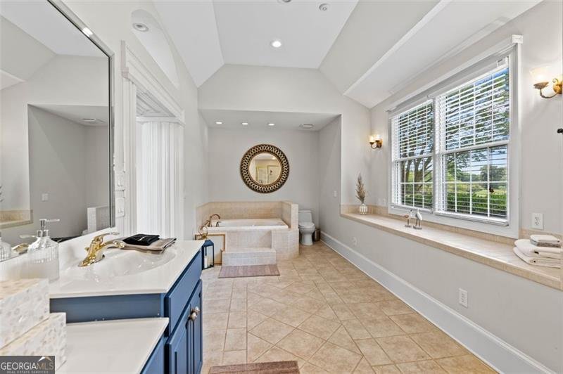 4337 MOUNTAIN VIEW Road Oakwood - 39
